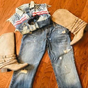 ✔️Distressed Boy-Cut Ultra Low Waist Jeans